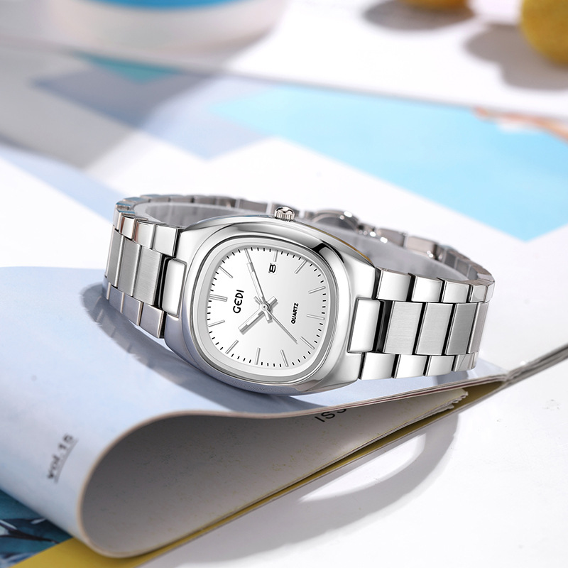 Luxury Watch Square - ساعة يد نسائية أنيقة من UTHAI