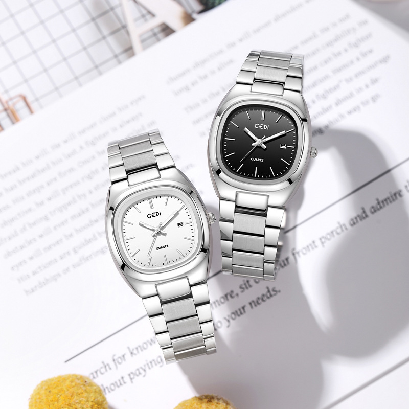 ساعة يد نسائية أنيقة من UTHAI  - مراجعة Luxury Watch Square وسعره