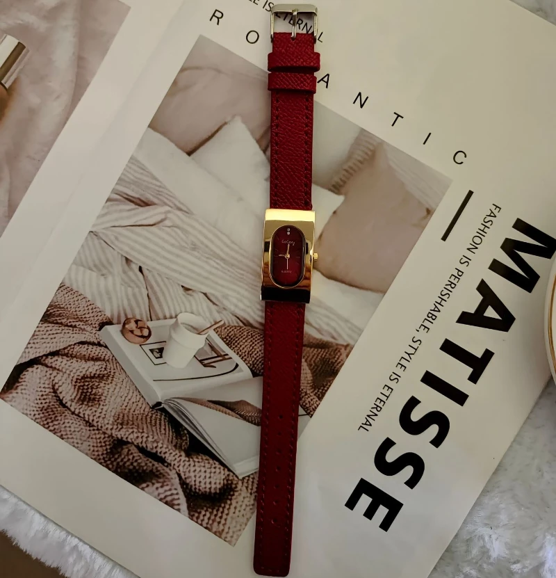 السيدات الفاخرة العلامة التجار - مراجعة Luxury Watch Square وسعره