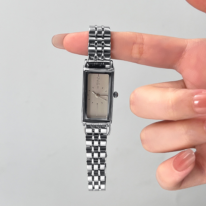 ساعة GEDI كلاسيكية فاخرة بحزام - مراجعة Luxury Watch Vintage وسعره