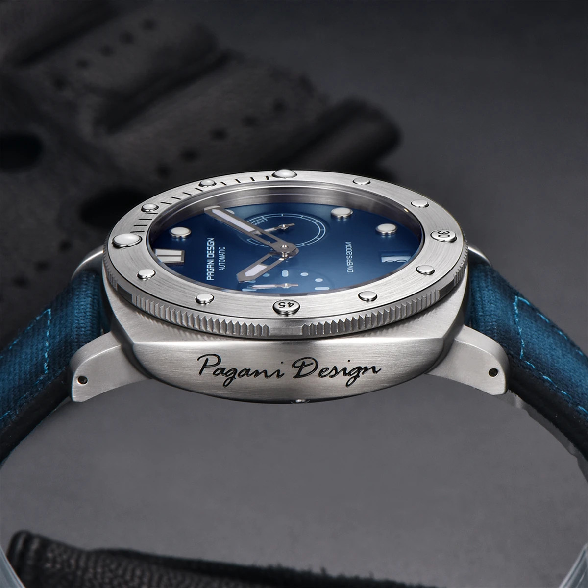ساعة باجاني ديزاين 1767 للرجال - مراجعة Chronograph Flyback Watch وسعره