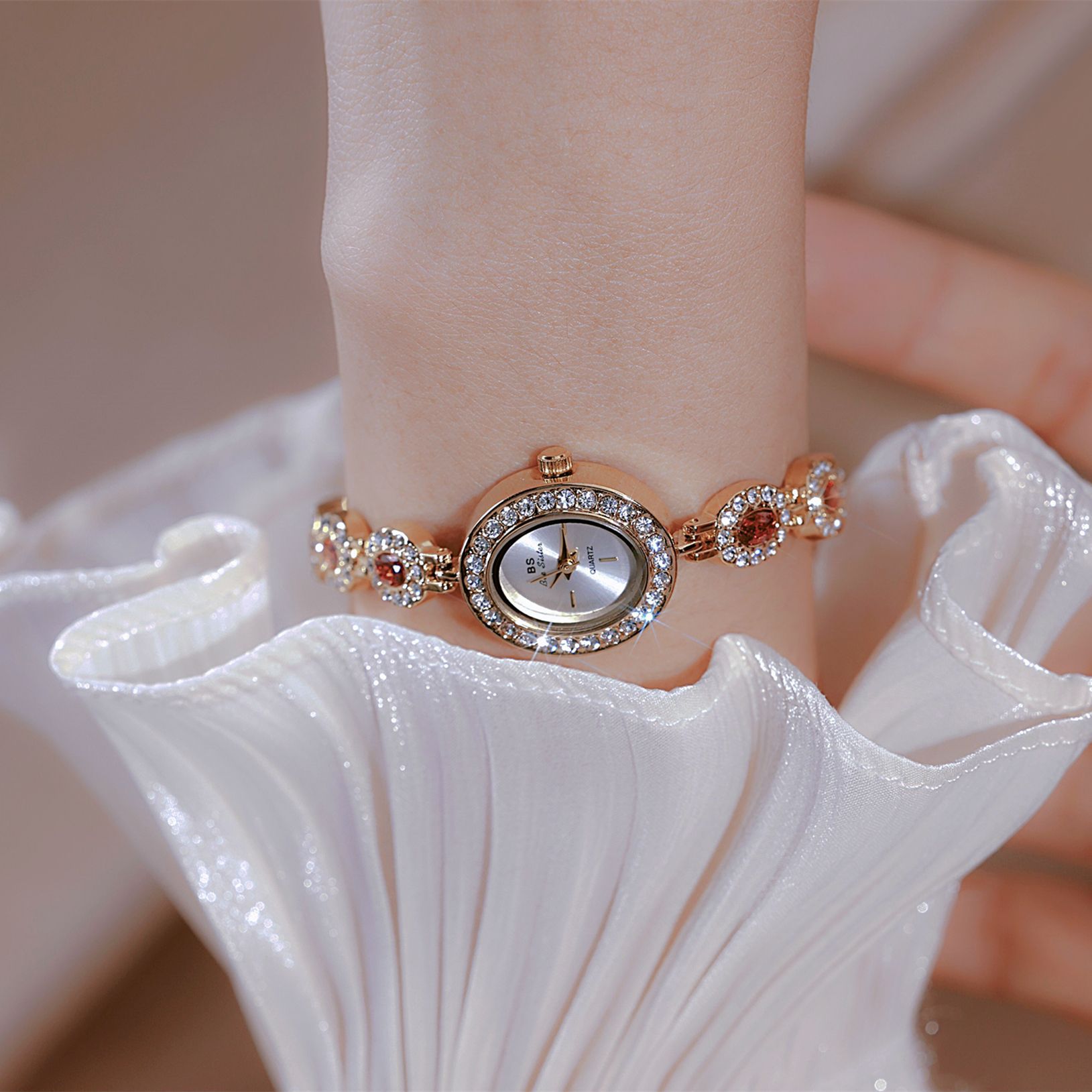 UTHAI جديد سلسلة نسائية ساعة خ - مراجعة Luxury Watch Vintage وسعره