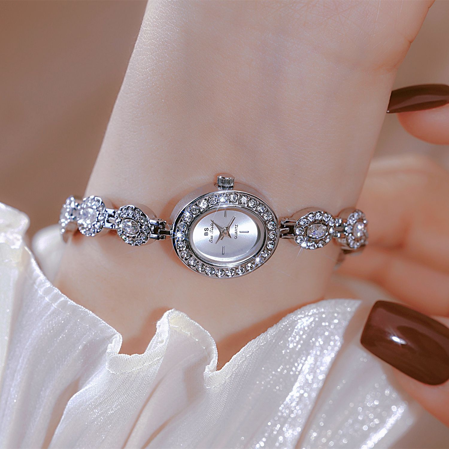 UTHAI جديد سلسلة نسائية ساعة خ - مراجعة Luxury Watch Vintage وسعره