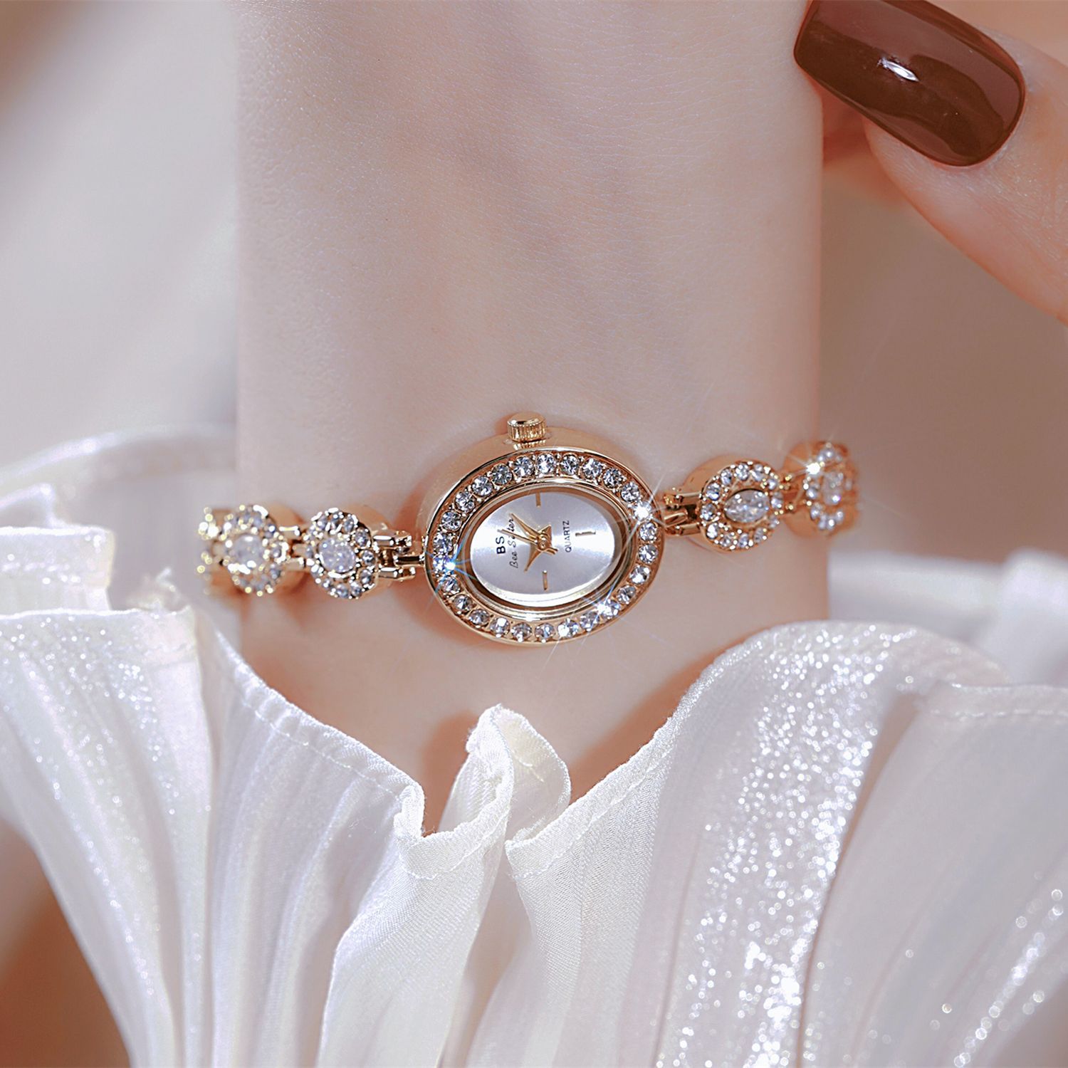 UTHAI جديد سلسلة نسائية ساعة خ - مراجعة Luxury Watch Vintage وسعره
