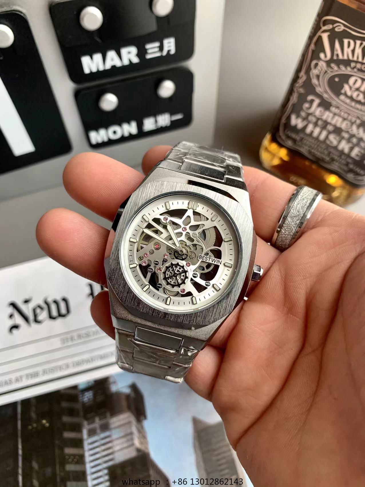 ساعة مربعة صغيرة كوارتز صغيرة  - مراجعة Luxury Watch Square وسعره