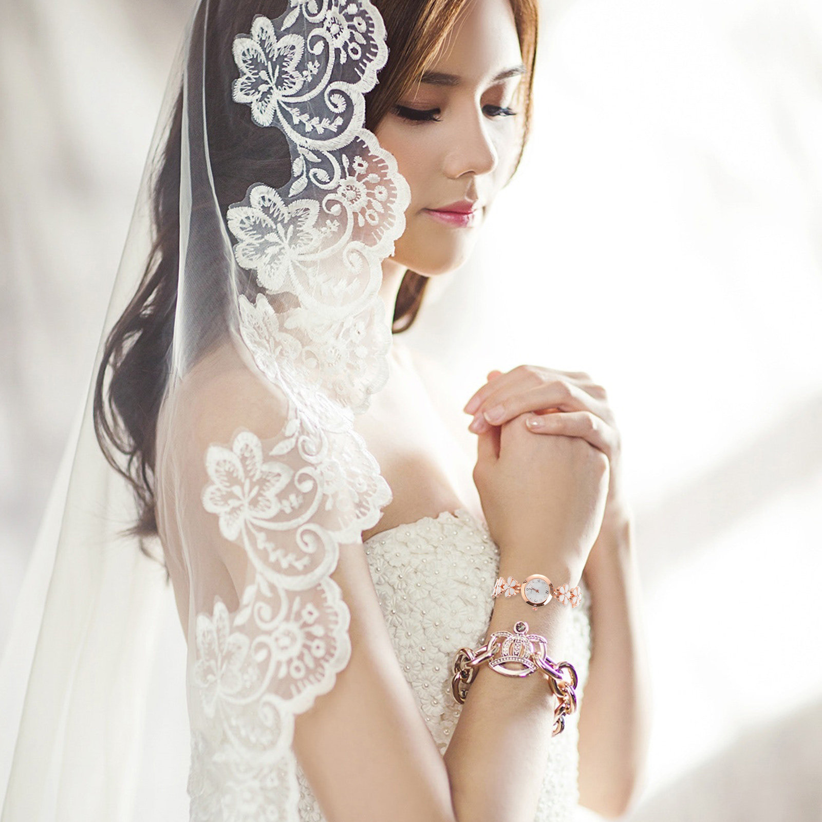 ساعة يد أنيقة من الكوارتز الكر - مراجعة Luxury Watch & Jewellery وسعره
